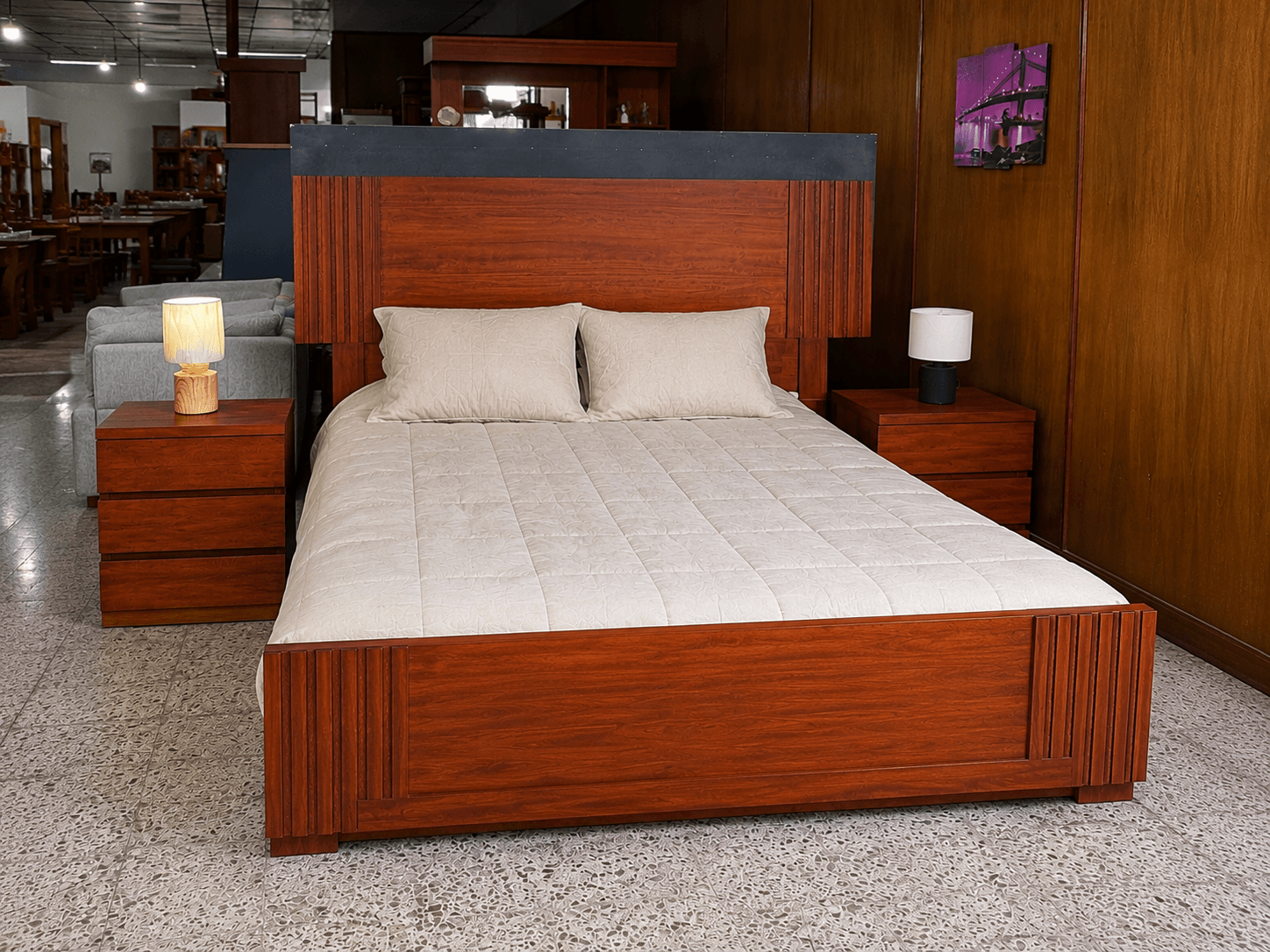 Cama de Madera con Cabecera Moderna y 2 veladores
